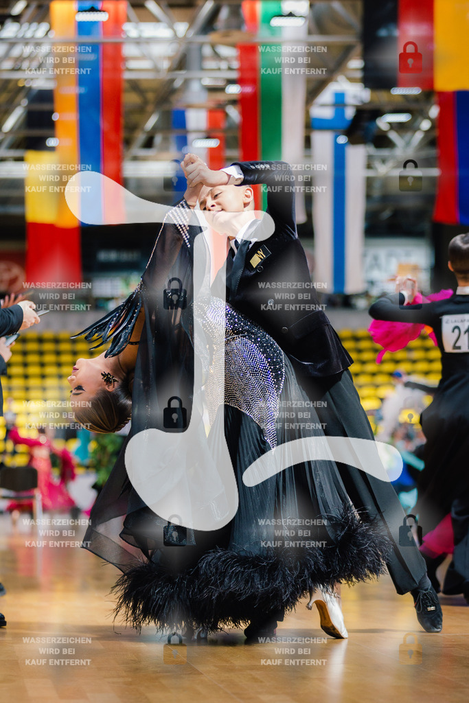 Hessen Tanzt WDSF Open Junior II Standard 2nd (204) Kristiyan Donchev _ Martina Kondaklieva (Bulgaria)-2025-05-17-7498 | Webshop for digital downloads and prints of dance sport, event & show photographer Julian Link - Realisiert mit Pictrs.com