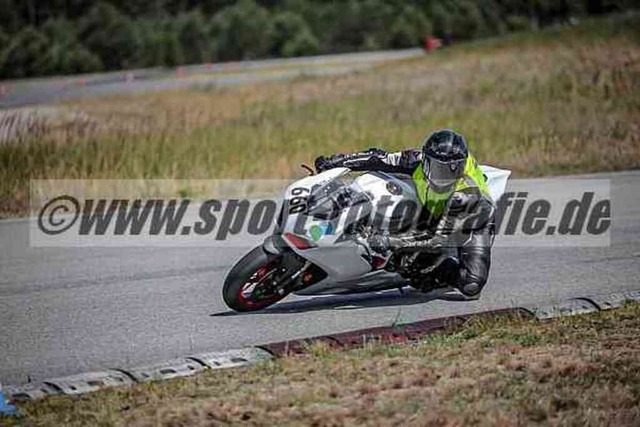 pubi5414 | Professionelle Fotos von Sportveranstaltungen, aber auch Hochzeiten und anderen Events. - Realisiert mit Pictrs.com