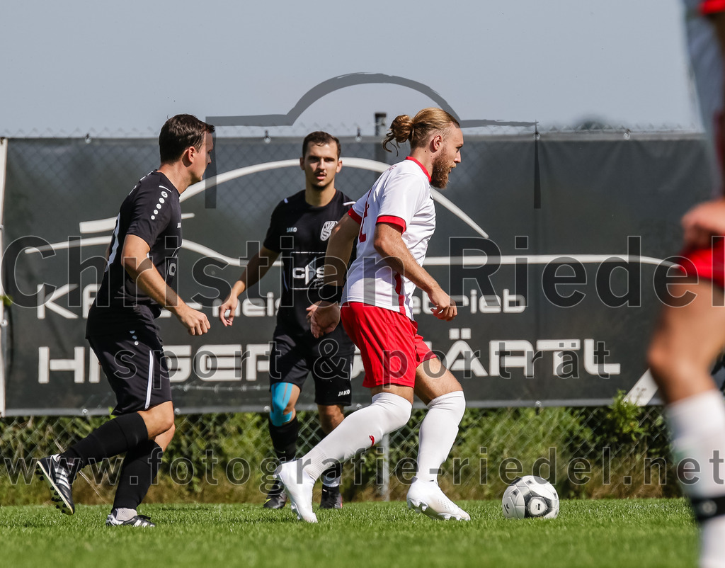 2023-09-17_019_SG_Anzing-Parsdorf_II_gegen_TSV_Zorneding_II | Anzing, Deutschland, 17.09.2023:
Fußball, A-Klasse 2023 / 2024, 5. Spieltag, Endergebnis: 1:1

Stefan Spyra ((SG) Anzing-Parsdorf, #10), Alexander Ostner (TSV Zorneding, #8)

Foto: Christian Riedel / fotografie-riedel.net