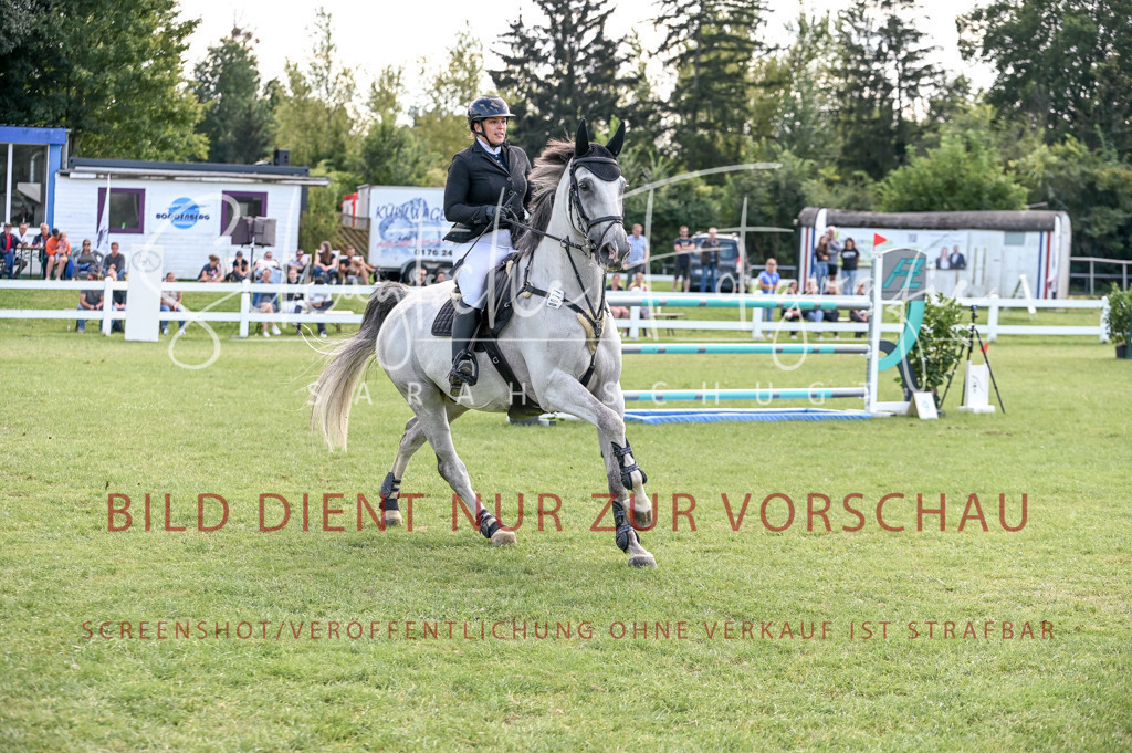 Schugtsche-Düren.2024-10.Springprf.M_-56 | Schugtsche Fotografie - Realisiert mit Pictrs.com