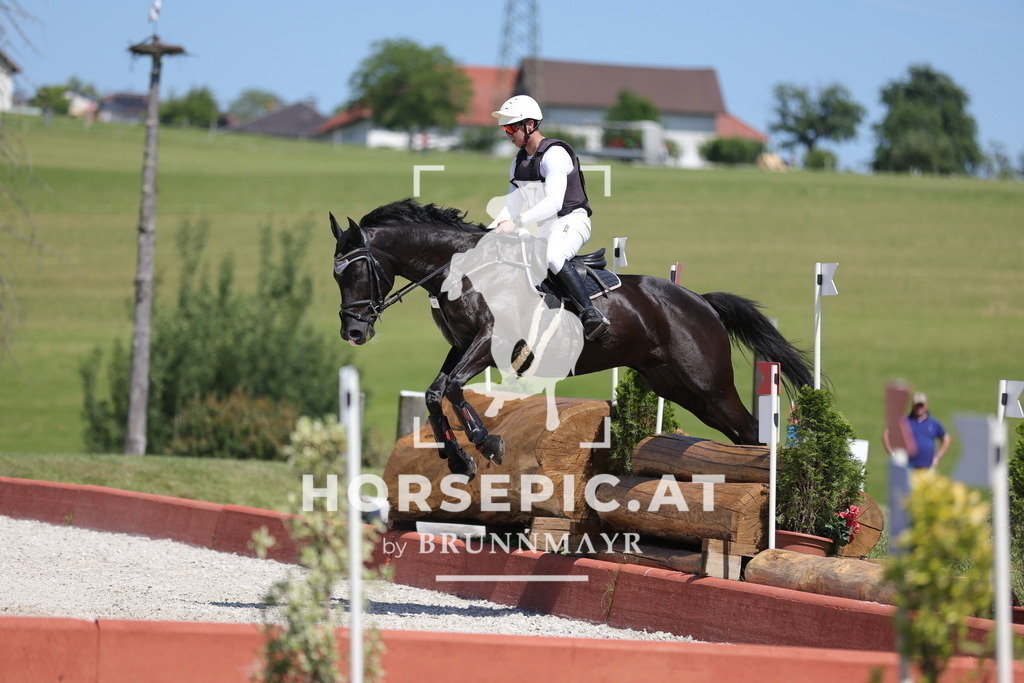 0P6A5473 | Willkommen bei Brunnmayr - Design & Fotografie – Ihrem Spezialisten für Reitturniere und Pferdeveranstaltungen in Oberösterreich, Salzburg und Bayern! Seit über 17 Jahren sind wir leidenschaftlich dabei.