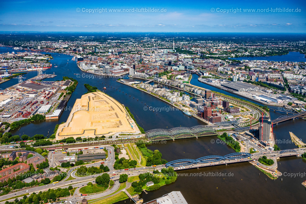Hamburg_Baakenhafen_Hafencity_ELS_0320200625 | HAMBURG 20.06.2025 Fluß - Brückenbauwerk Elbbrücken - Norderelbbrücke über die Ufer der Elbe in Hamburg. // River - bridge structure Elbbruecken - Norderelbbruecke on the banks of the Elbe in Hamburg. Foto: Martin Elsen