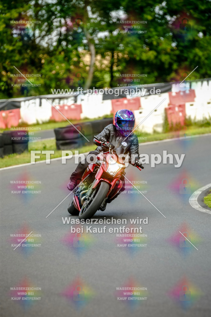 VBK-4575 | Hier findet Ihr Bilder von Touristenfahrten auf der Nürburgring Nordschleife oder von anderen Veranstaltungen die ich besucht habe. Viel Spass beim Durch Schauen 