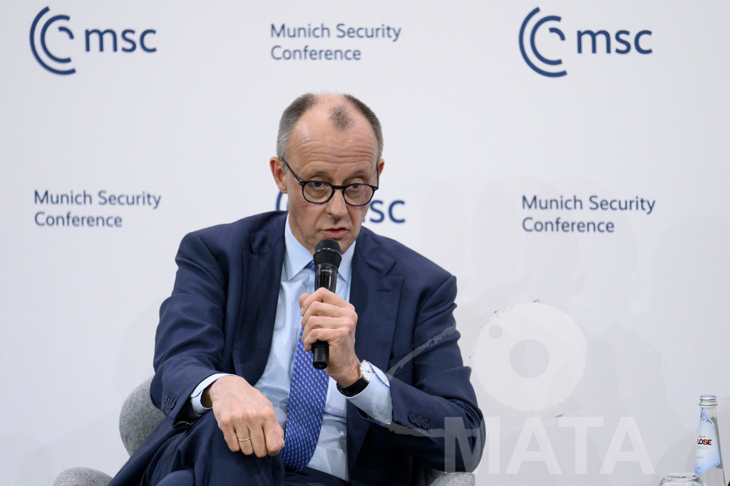 _DWA4742 | MATA IndoCon - Realisiert mit Pictrs.com