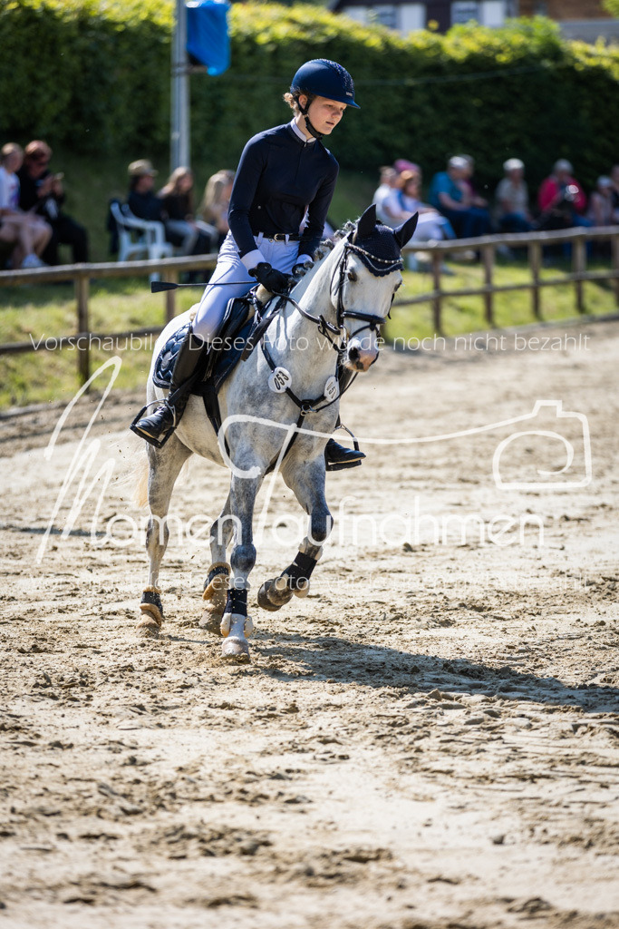 Donop24-ESpr-096 | MomenTaufnahmen Pferdesportfotos