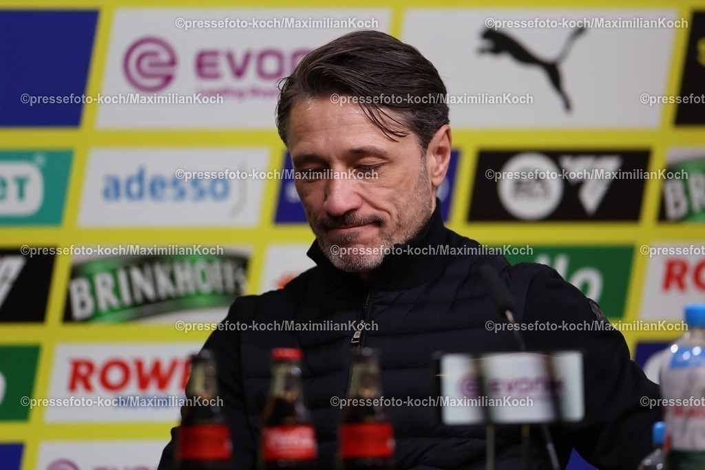 BVB08032501187 | 08.03.2025, Fußball, Borussia Dortmund - FC Augsburg, 1. Fußball Bundesliga, 25. Spieltag, Signal Iduna Park, Saison 2024 2025: Pressekonferenz mit den Trainern nach dem Spiel - Trainer Niko Kovac (Cheftrainer BVB) Kopf Gesicht Mimik ENttäuscht Enttäuschung Niederlage UnzufriedenDFB regulations prohibit any use of photographs as image sequences and or quasi-video.