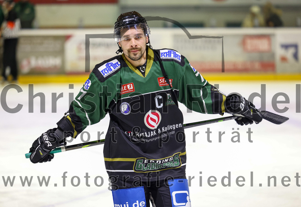 2022-12-23_155_TSV_Erding_gegen_EA_Schongau | Erding, Deutschland, 23.12.2022:
Eishockey, Bayernliga 2022 / 2023, 22. Spieltag, TSV Erding gegen EA Schongau, Endergebnis: 

Foto: Christian Riedel / fotografie-riedel.net