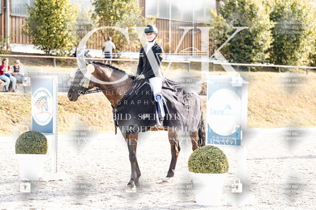 CK901746 | Turnierfotografie Pferdefotografie Trier Rheinland-Pfalz Pferdesport Reitsport Tierfotografie Sportfotografie Pferdevideo Pferdevideografie Equestrianvideography equestrianphotography  - Realisiert mit Pictrs.com