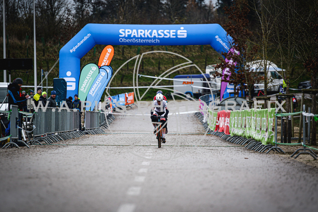 ..... | AUSTRIA, 24.11.24, 3.Radquerfeldein GP um das Sportzentrum Gunskirchen Image shows: Photo: Wapics / Andreas Willdoner