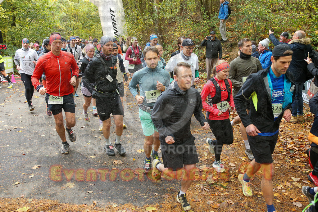 251026_1002_EX1_9634 | Sportfotografie im Rhein-Sieg Kreis, Köln, Bonn, NRW, Rheinland Pfalz, Hessen, etc. Unser Tätigkeitsfeld umfasst den Laufsport vom Volkslauf über den Marathon, Duathlon, Triathon bis zum Ultralauf wie Kölnpfad Ultra oder Schindertrail.
