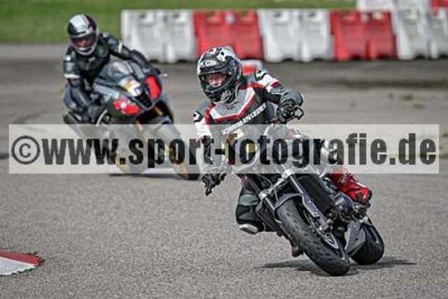 pube3259 | Professionelle Fotos von Sportveranstaltungen, aber auch Hochzeiten und anderen Events. - Realisiert mit Pictrs.com