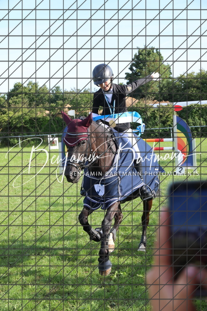 AZ2A3040 | Benjamin Bartmann Photomoments