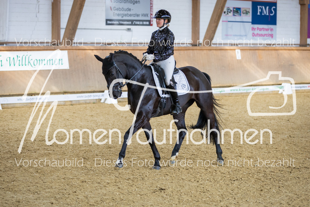 Sth-LPO25-L-Kür-153 | MomenTaufnahmen Pferdesportfotos