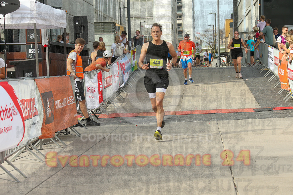250920_1526_EX1_9451 | Sportfotografie im Rhein-Sieg Kreis, Köln, Bonn, NRW, Rheinland Pfalz, Hessen, etc. Unser Tätigkeitsfeld umfasst den Laufsport vom Volkslauf über den Marathon, Duathlon, Triathon bis zum Ultralauf wie Kölnpfad Ultra oder Schindertrail.