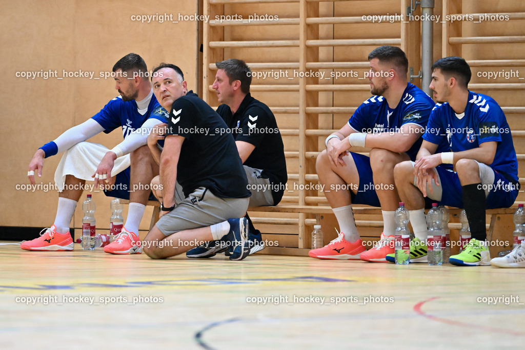 SC Ferlach vs. RK Zagreb 24.8.2023 | Spielerbank RK Zagreb, Headcoach RZ Zagreb Slavko Goluža