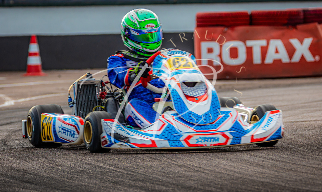 159E59DB-878D-4C0D-BDDE-4C7E70709EEE | traudl_s_fotos