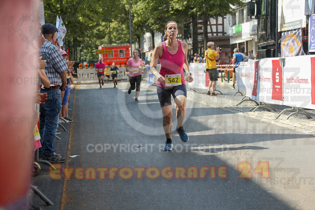230624_1528_EX1_4412 | Sportfotografie im Rhein-Sieg Kreis, Köln, Bonn, NRW, Rheinland Pfalz, Hessen, etc. Unser Tätigkeitsfeld umfasst den Laufsport vom Volkslauf über den Marathon, Duathlon, Triathon bis zum Ultralauf wie Kölnpfad Ultra oder Schindertrail.
