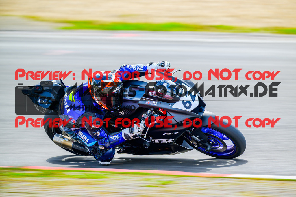 MaZZes_FotoMatrix_240717_6007705_2-122 | WEISS