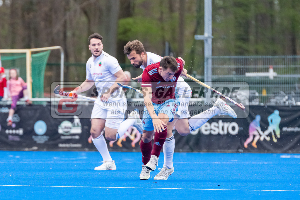 HK_20230415_106934 | 1. Bundesliga Herren Crefelder HTC - UHC Hamburg am 14.4.2023 Crefelder HTC, Krefeld , Bachmann Lucas Maximilian ( Crefelder HTC #15 ) , Martins Tobias Jesus ( UHC Hamburg #14 )