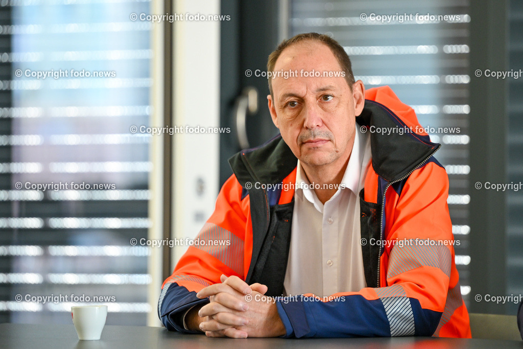 Pressekonferenz Ansfelden_ Gasexplosion_ 28.06.2023-7 | 28.06.2023 Pressekonferenz, Ansfelden Gasexplosion, im Bild Christoph Kolmer (Sachverstaendiger Geologie)