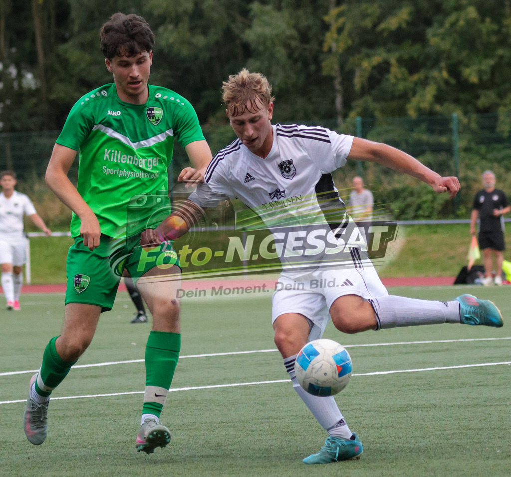 SC Bünde - TuS Bexterhagen | Auf dem Bild zu sehen: grün SC Bünde: ; weiß TuS Bexterhagen:  SC Bünde, TuS Bexterhagen, Saison 26/27, Testspiel, Hunnebrock, Deutschland - Realisiert mit Pictrs.com