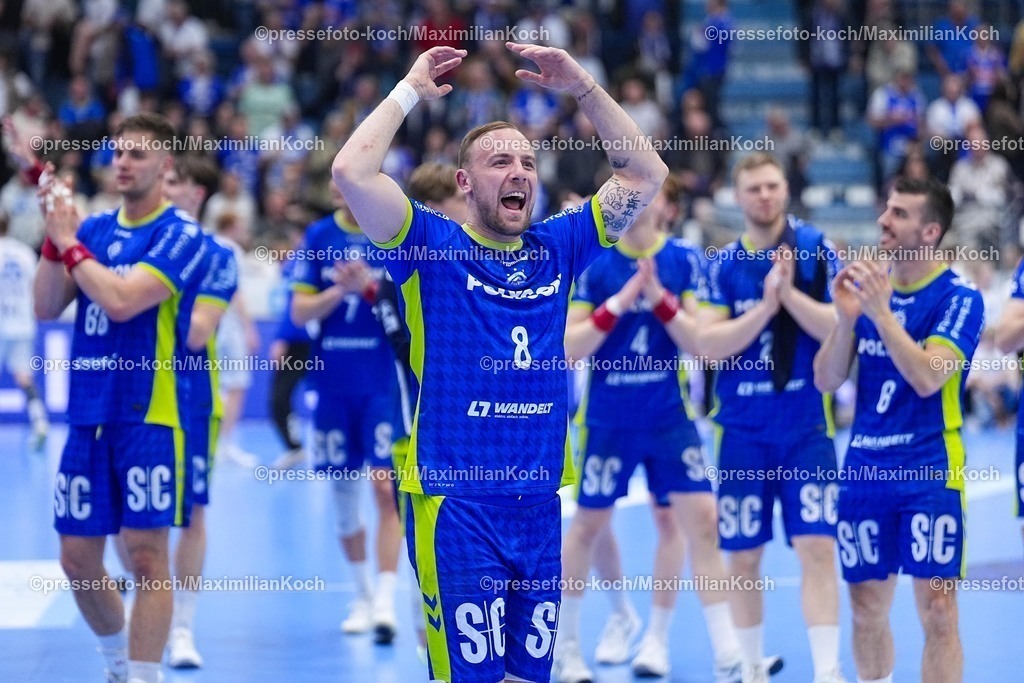 xYDRx05032601064 | 05.03.2026, xydrx, Handball, 1.HBL, VfL Gummersbach - TBV Lemgo Lippe, Schwalbe-Arena: Lukas Blohme (VfL Gummersbach #8) bejubelt den Sieg   Photo: xYannisxDreimannxPressefotoKochx