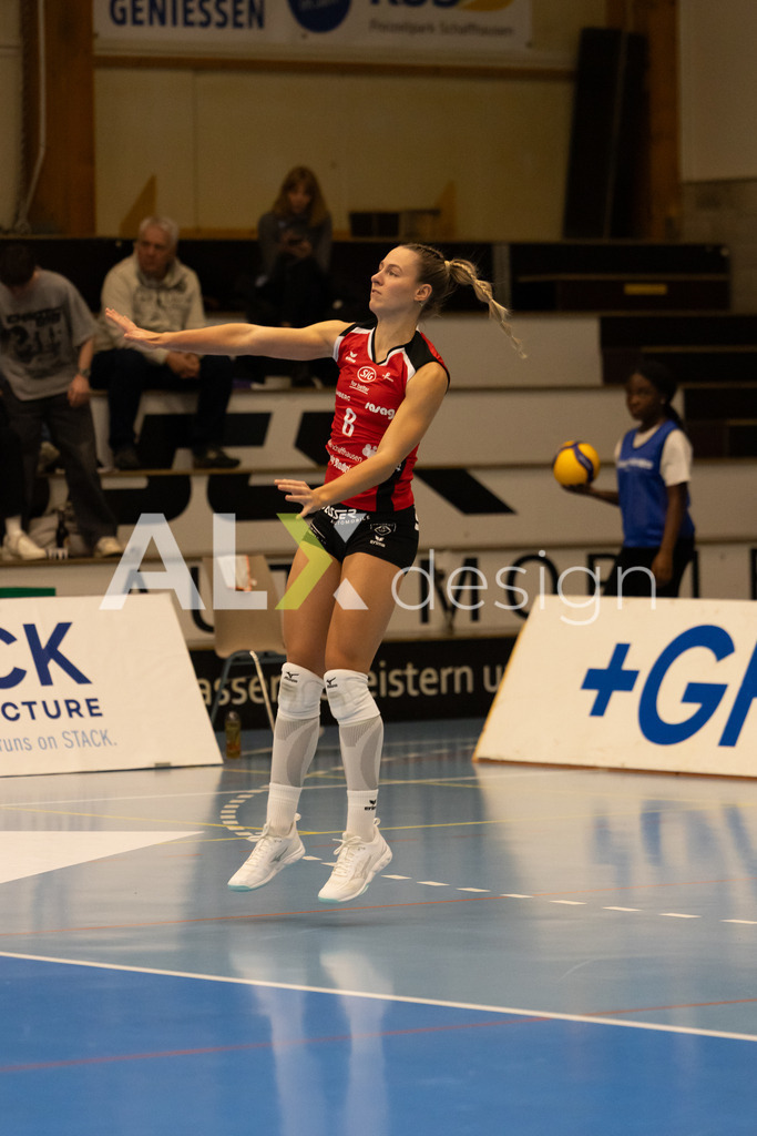 Volleyball I Frauen I Saison 2025-2026 I CEV Volleyball Challenge Cup 2026 | Women I 16th Finals I VC Kanti Schaffhausen - TJ Ostrava I 03.12.2025 | VC Kanti Schaffhausen - 8 Lina-Marie Lieb (DE) – Aussen - Realisiert mit Pictrs.com