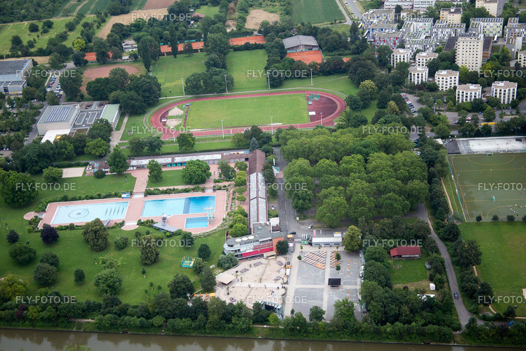Tiergartenbad | Luftbild: Tiergartenbad im Ortsteil Handschuhsheimer in Heidelberg im Bundesland Baden-Württemberg in Deutschland. Foto: IMG_090793.jpg vom 04.07.2016 durch Werner Riehm/FLY-FOTO.de - Realisiert mit Pictrs.com