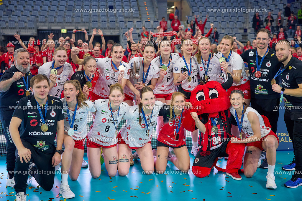 GER, Siegerehrung DVV Pokalfinale 2025, Volleyball, DVV-Pokalfinale Frauen und Maenner 2025, 02.03.25 | Volleyball, DVV-Pokalfinale, 02.03.25Foto: Gerald Oelze-de Stoppany