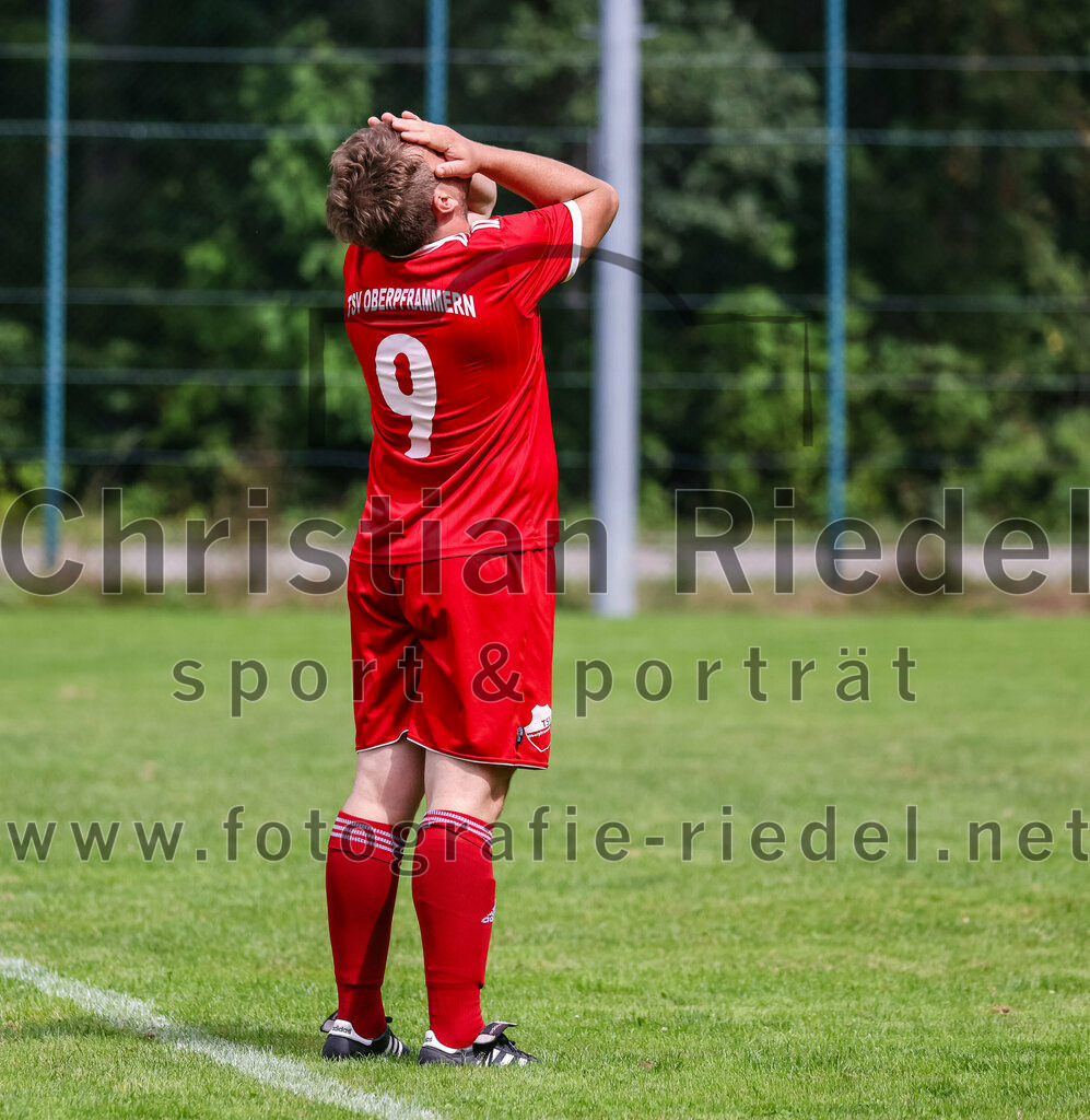 2023-09-03_046_TSV_Oberpframmern_II_gegen_TSV_Hohenbrunn_II | Oberpframmern, Deutschland, 03.09.2023:
Fußball, B-Klasse 2023 / 2024, 3. Spieltag, TSV Oberpframmern II gegen TSV Hohenbrunn II, Endergebnis: 0:2

Oliver Kabuschat (TSV Oberpframmern, #9)

Foto: Christian Riedel / fotografie-riedel.net