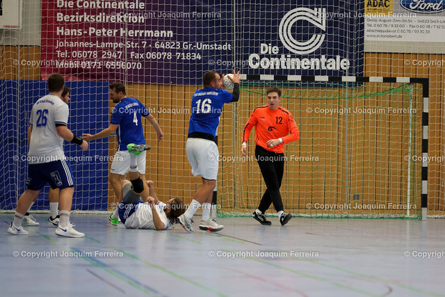 msgII_01037 | despor 2022.10.23 HB Männer Landesliga - Süd MSG Umstadt/Habitzheim II - HSG Kahl/Kleinostheim emspor, emonline, despor,  v.l.,  
 - Realisiert mit Pictrs.com