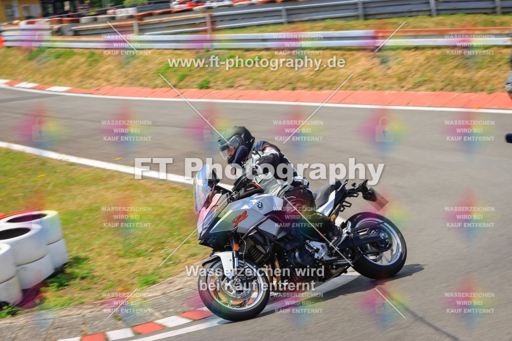 _DSK2574 | Hier findet Ihr Bilder von Touristenfahrten auf der Nürburgring Nordschleife oder von anderen Veranstaltungen die ich besucht habe. Viel Spass beim Durch Schauen 