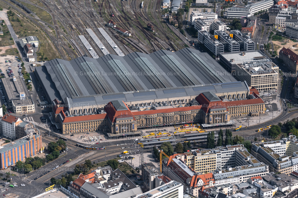 4039523 | LEIPZIG 14.09.2020 Hauptbahnhof in Leipzig im Bundesland Sachsen, Deutschland. Weiterführende Informationen bei: Deutsche Bahn AG. // Main Station in Leipzig in the state Saxony, Germany. Further information at: Deutsche Bahn AG. Foto: Gerhard Launer