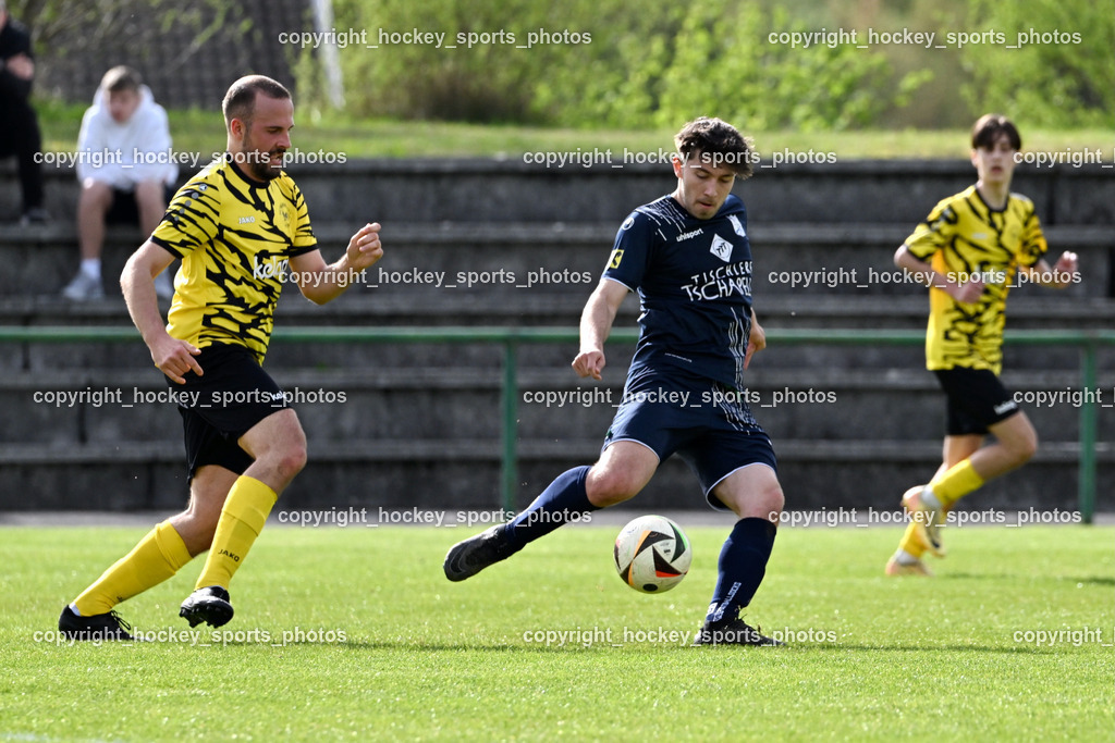 FC Faakersee vs. FC Dölsach | #17 Matteo Scheucher FC Faakersee, #9 Philipp Hochegger FC Dölsach, FC Faakersee vs. FC Dölsach, FC Faakersee vs. FC Dölsach am 20.04.2025 in Finkenstein (Sportplatz Finkenstein), Austria, (Photo by Bernd Stefan)