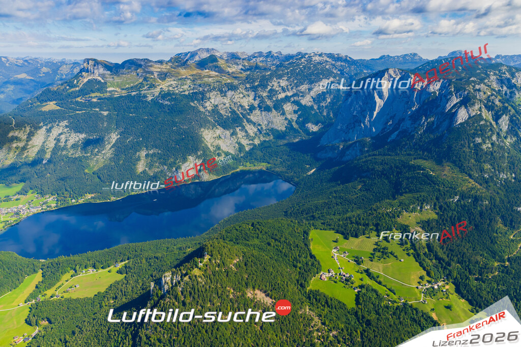 Schöne Luftaufnahme Altausser See Altaussee - Die Luftaufnahme wurde 2025 vom Flugzeug heraus erstellt ( keine Drohne ) - Hochauflösende Luftaufnahme - für professionelle Ausdrucke geeignet. Die Geschenkidee !Mit Lizenz und Bildrechte bestellbar