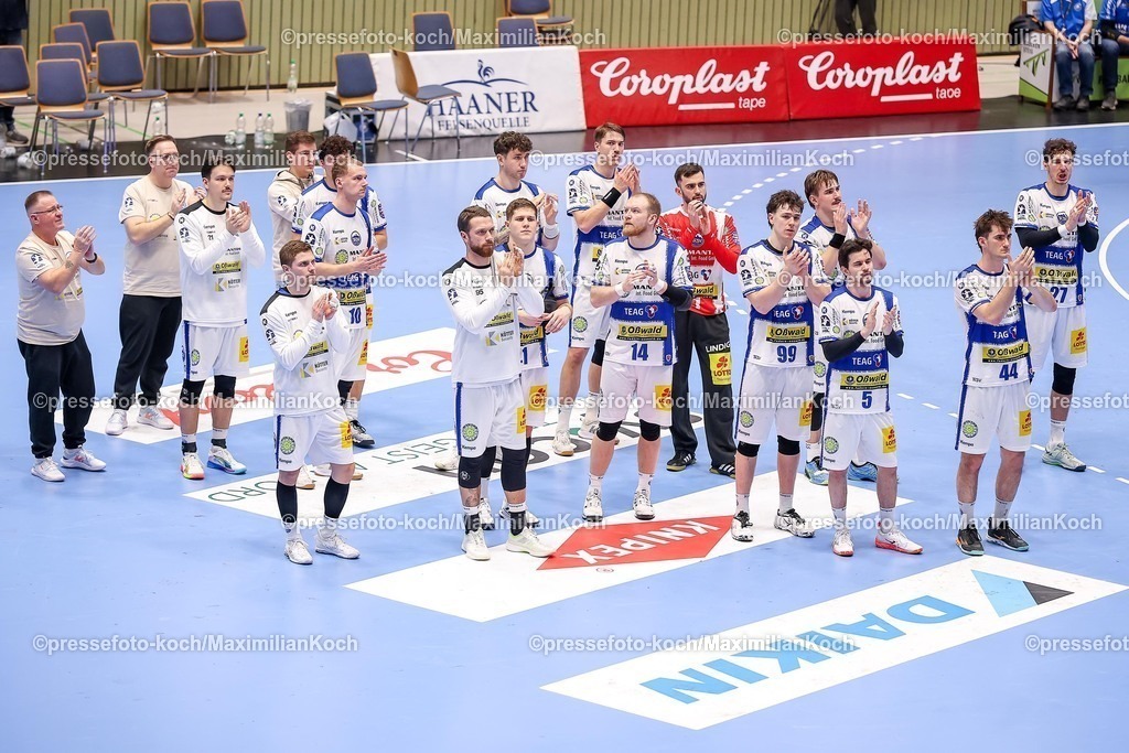 BHC11122501118 | 11.12.2025, Handball, HBL, Bergischer HC - ThSV Eisenach, Unihalle Wuppertal: Enttäuschung Enttäuschte Gesichter nach der  27:26 Sieg für den BHC - xxxxxNiederlage für Eisenach. 