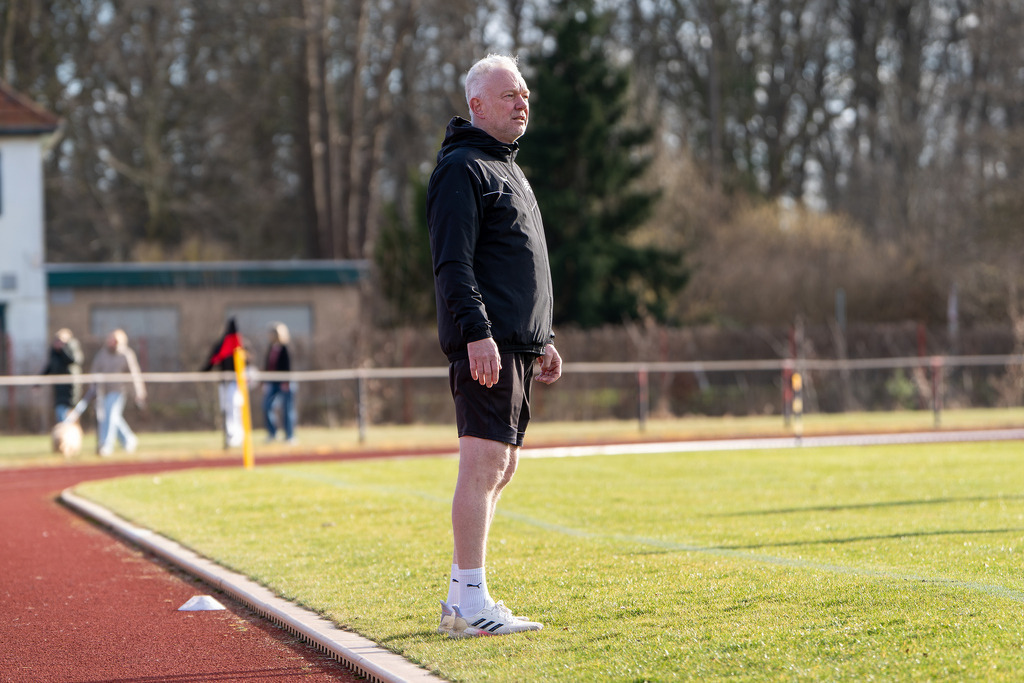 Fußball I Herren I Saison 2025-2026 I Bezirksliga Weser-Ems 4 I 21. Spieltag I TuS Frisia Goldenstedt - Vfl Oythe I 3891 | jns.sportfotos - Realisiert mit Pictrs.com