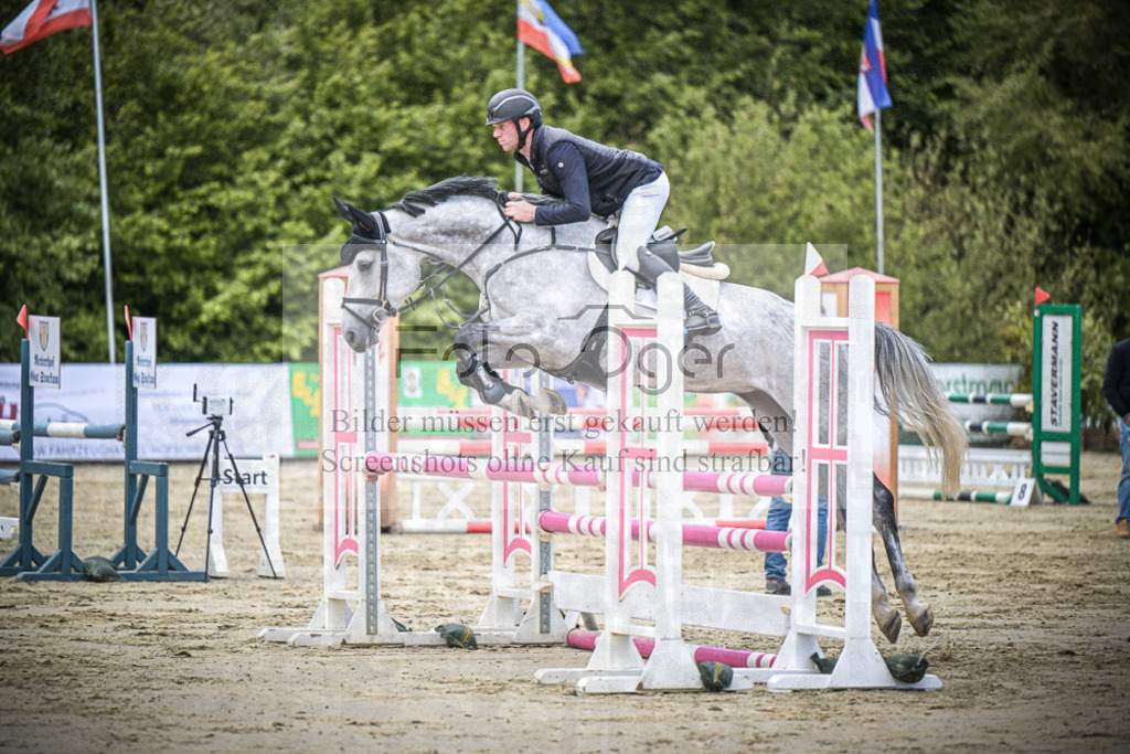 DOS_3874 | Entdecke hochwertige Reitturnierfotos von Foto Oger. Professionell, emotional und authentisch – jetzt Lieblingsmomente im Shop bestellen.Deutschlandweite Turnierfotografie. - Realisiert mit Pictrs.com