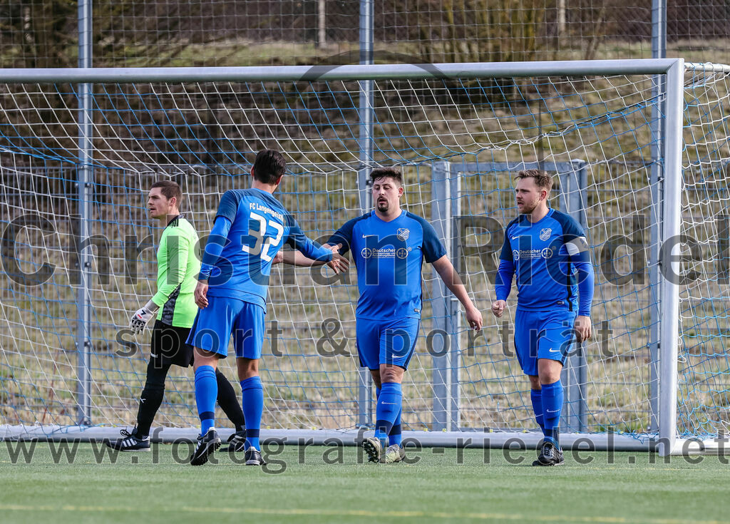2024-02-24_106_FC_Langengeisling_gegen_FC_Walkertshofen | Erding, Deutschland, 24.02.2024:
Fußball, Bezirksliga Oberbayern Ost 2023 / 2024, Testspiel, FC Langengeisling gegen FC Walkertshofen, Endergebnis: 5:3

Kilian Stenzel (FC Langengeisling, #32), Florian Rupprecht (FC Langengeisling, #11), Hannes Dornauer (FC Langengeisling, #33)

Foto: Christian Riedel / fotografie-riedel.net