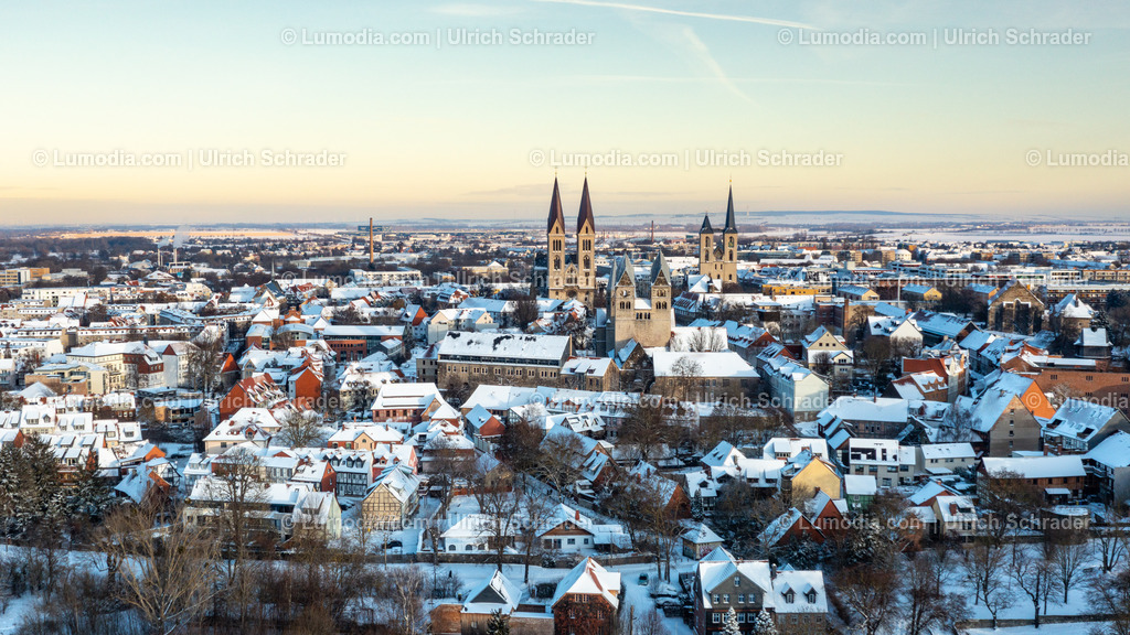 10049-52177 - Halberstadt im Winter | Stockfoto und Bilderpool mit Bildmaterial aus Deutschland, dem Harz, Halberstadt, Quedlinburg, Wernigerode und weltweit. Qualitativ hochwertige und professionelle Fotos anschauen und kaufen. - Realisiert mit Pictrs.com