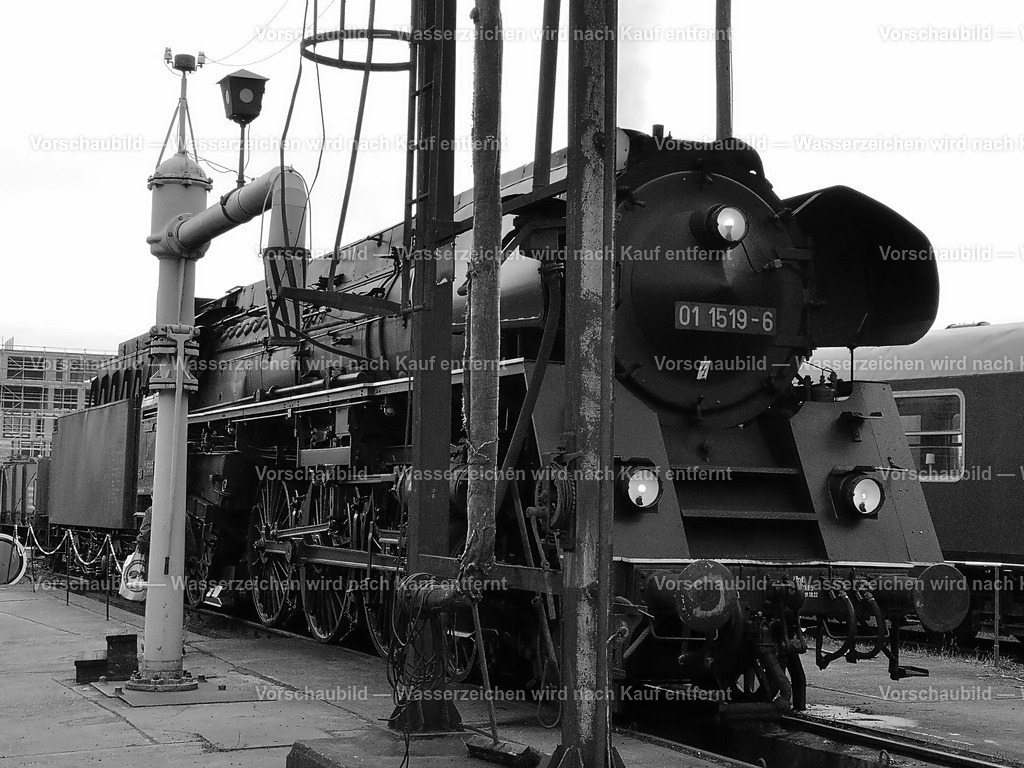 eine 01 auf der Drehscheibe | online Fotogalerie mit schwarz-weiß Fotografien und Shop für zeitlose  Poster und Leinwände in stilvollem schwarz weiß  - Realisiert mit Pictrs.com