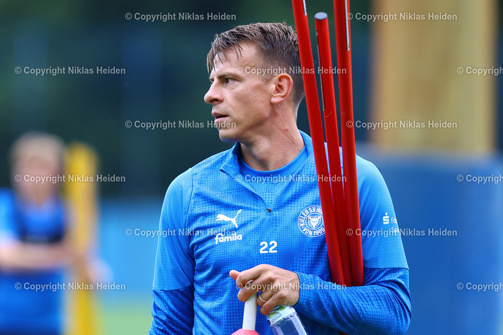 NH_HolsteinKiel_Training_22072025 | #22 Stefan Schwab (Holstein Kiel)Fußball I Herren I Training I Saison 2025-2026 I Holstein Kiel I 22.07.2025 I Citti-Fußballpark