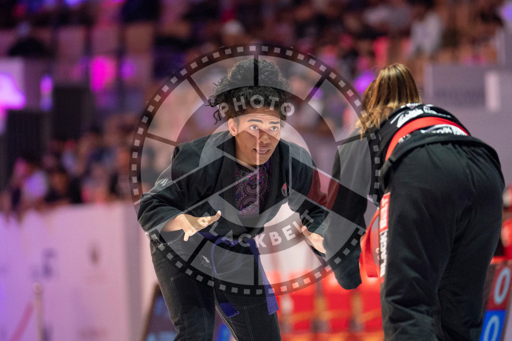 20231108PBB1304 | Fighters compete during the AJP World Professional Championship in the Mubadala Arena in Abu Dhabi, Arab United Emirates, on November 8, 2023.