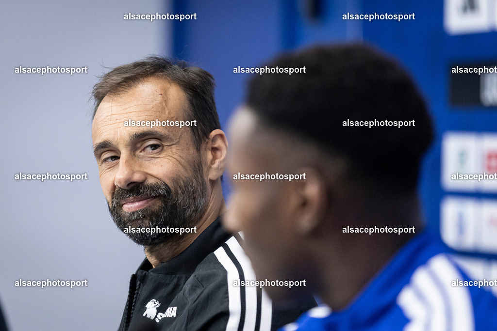 _B7A5090 | Hugo Oliveira and Dario Essugo attend a press conference at Stade de la Meinau in Strasbourg, France, on October 23, 2026, ahead of Racing Club de Strasbourg Alsace's Ligue 1 match against Stade Rennais FC. - Realisiert mit Pictrs.com