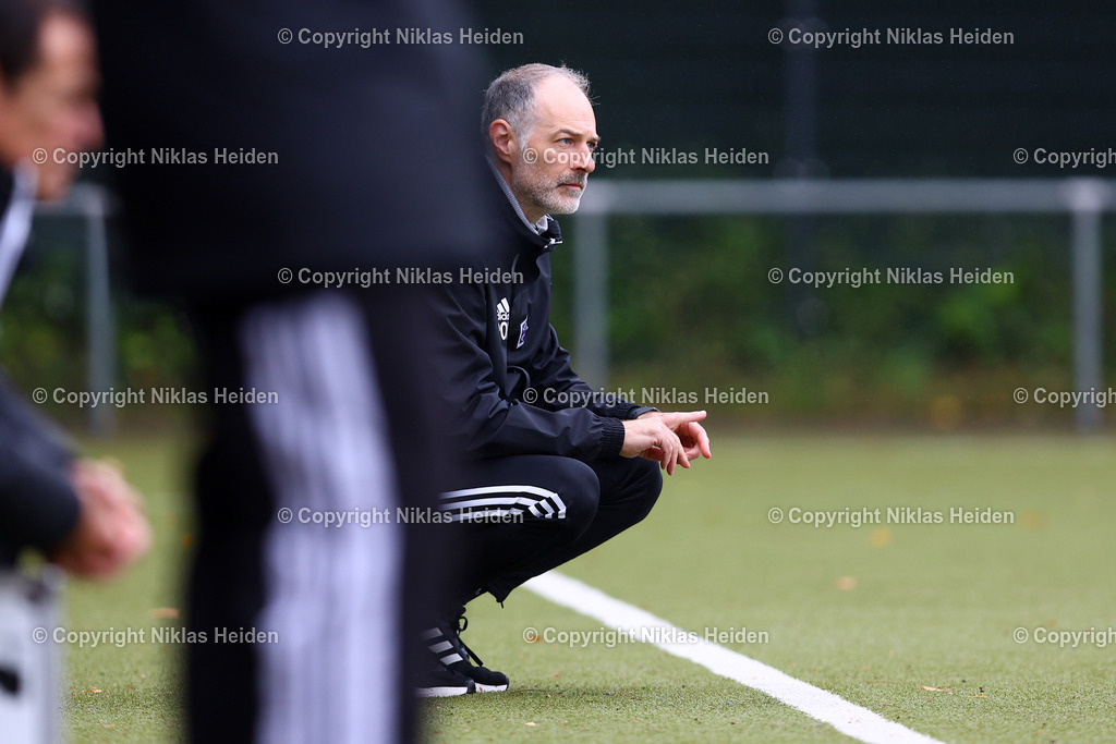 NH_HEBC_SCVWBillstedt_OberligaHamburg_12102025 | Philipp Obloch (Trainer, HEBC)Fußball I Herren I Gamesright Oberliga Hamburg I Saison 2025-2026  I 12. Spieltag I HEBC - SC Vorwärts Wacker Billstedt I 12.10.2025 I Reinmüllerplatz