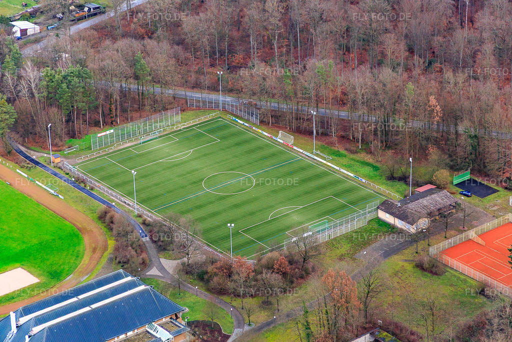 Luftbild: Sporthalle uind Stadion des TuS 1908 Schaidt, Schützenverein Schaidt | Zur Gogglerstubb und Tennisplätze des TC Bienwald Schaidt im Ortsteil Schaidt in Wörth im Bundesland Rheinland-Pfalz in Deutschland. Foto: IMG_085880.jpg vom 08.01.2016 durch Werner Riehm/FLY-FOTO.deWWW.TUS08-SCHAIDT.DE