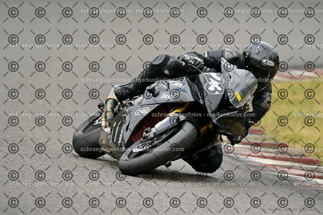 25bt05-0981 | markuskiefer.com - Realisiert mit Pictrs.com