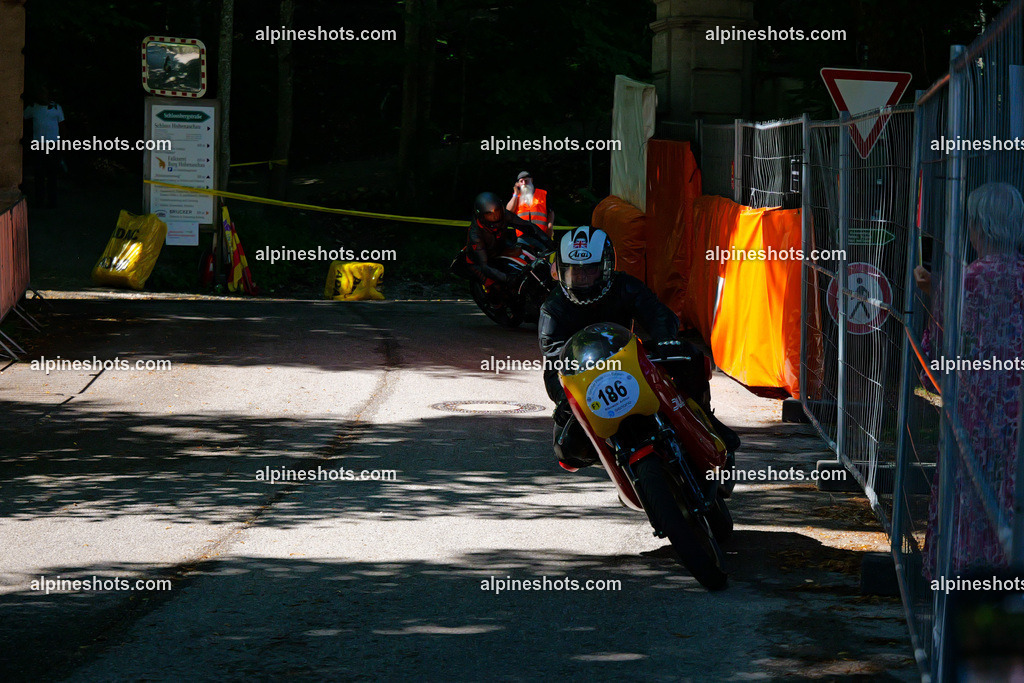 P1026345 | Erleben Sie atemberaubende, hochqualitative Fotos Ihrer Fahrt entlang der malerischen Alpenstraßen. Besuchen Sie alpineshots.com, um professionelle Aufnahmen Ihrer unvergesslichen Reise zu finden und zu kaufen - Realisiert mit Pictrs.com