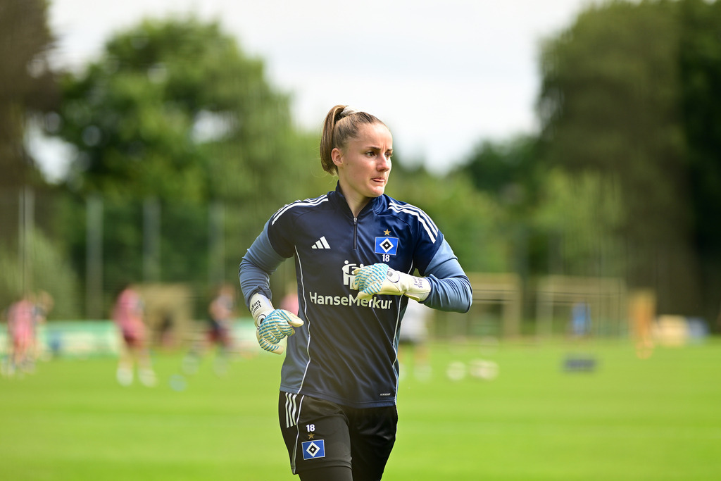 Fußball I Frauen I Saison 2025-2026 I Testspiel I Hamburger SV - Holstein Kiel | Der Sportfotograf. - Realisiert mit Pictrs.com