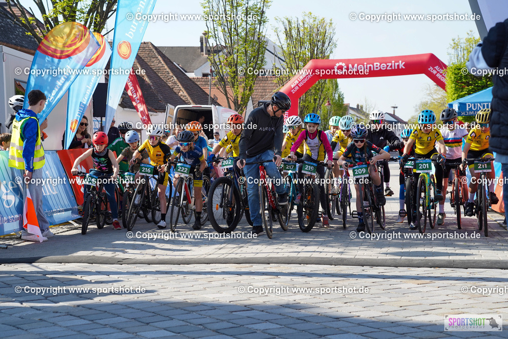 205_DSC00887 | Neusiedlersee Radmarathon 2026@sportshot_your_pictrs #yourpictures#roadtowm2029 #nrm #neusiedlerseeradmarathon #neusiedlersee #neusiedlerseetourismus #burgenland #mörbisch #nrm26 #burgenlandtourismus #voglundco #poweredbyburgenlandtourismus #radsport #rad #marathon #ucigranfondo #visitburgenland #ucigranfondoworldseries